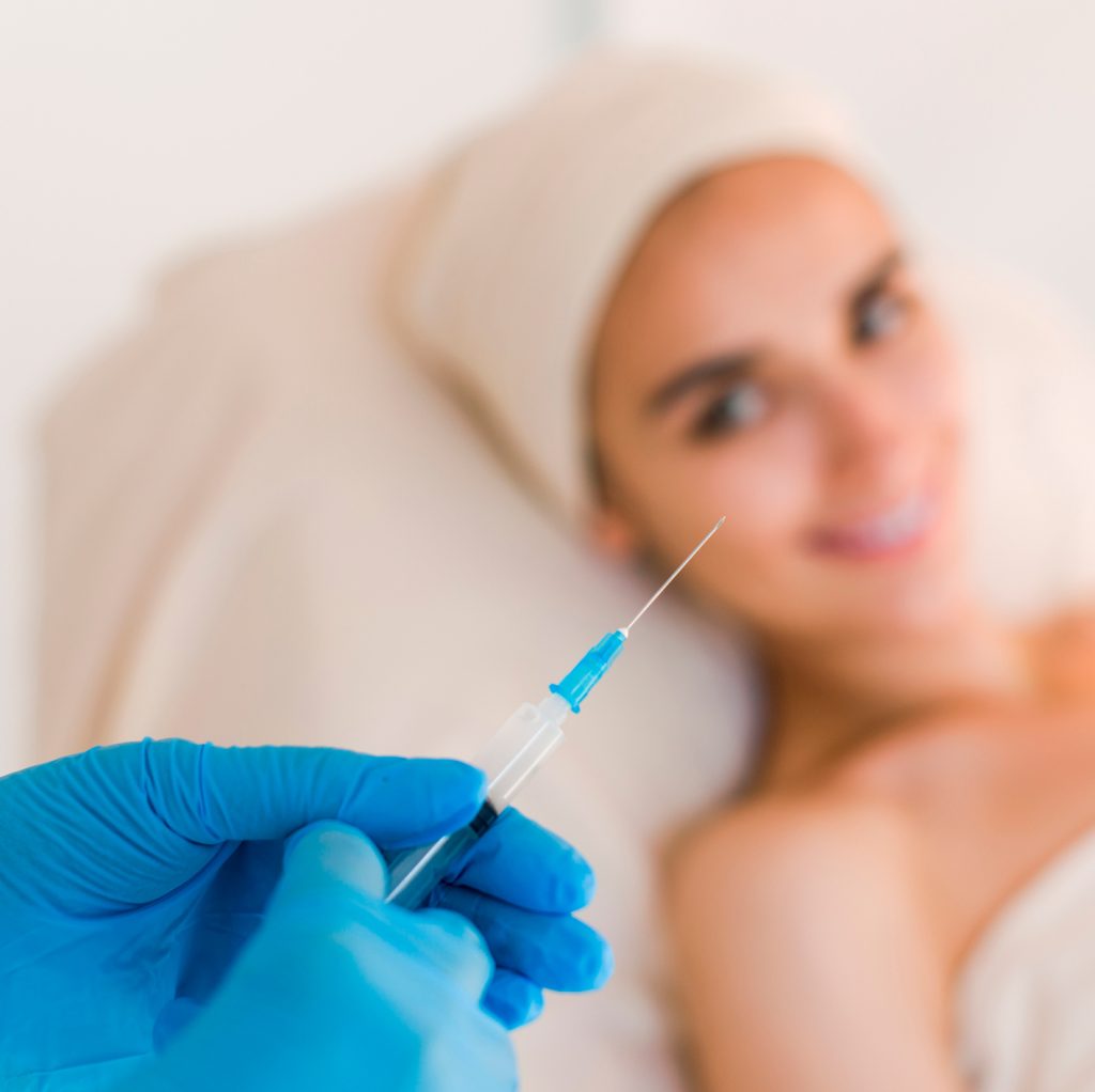 dermatologist preparing xeomin injection